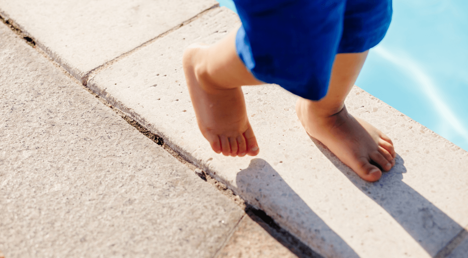 Niño caminando