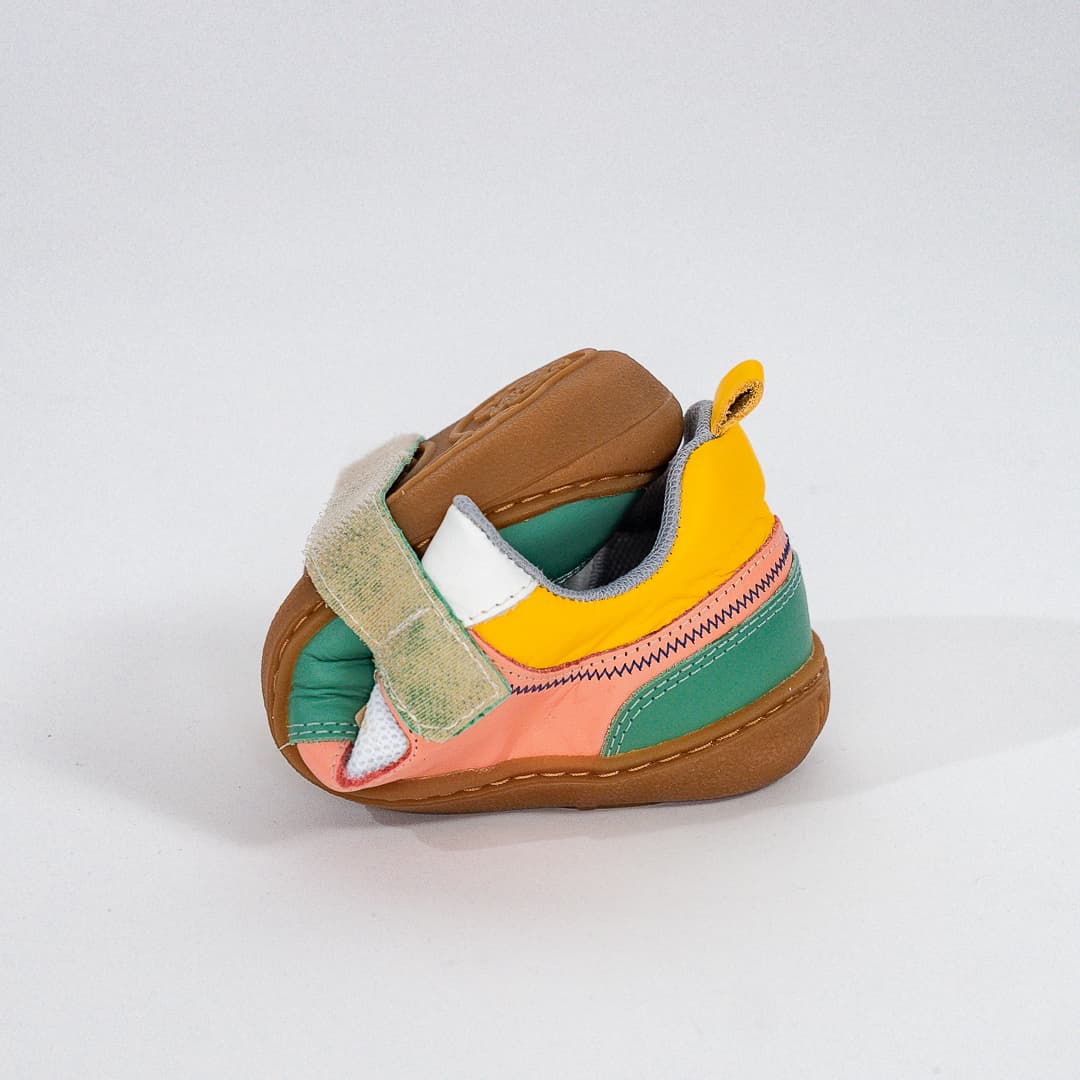 Tenis cuero barefoot verde 6