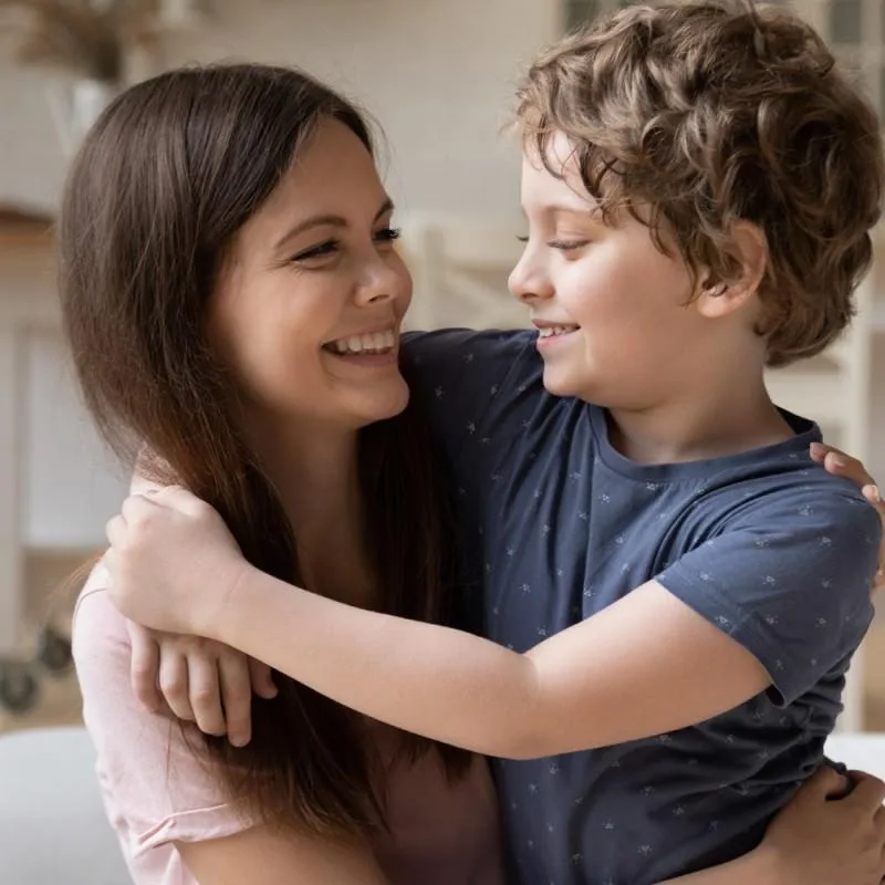 Crianza consciente: cómo poner límites con amor y entender las emociones de tu hijo